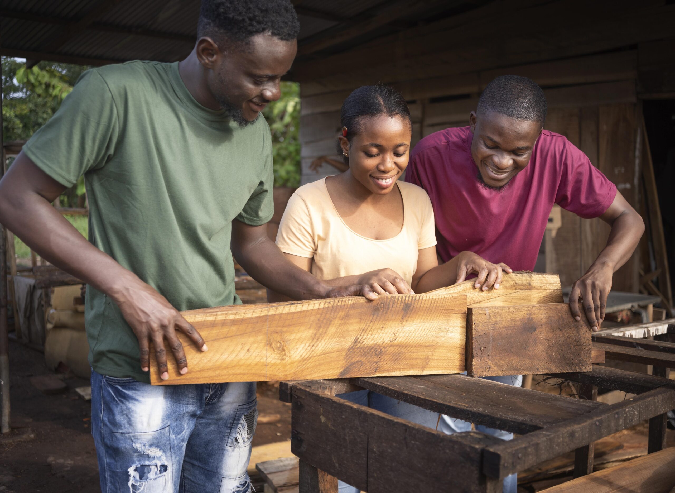 happy-people-working-as-team